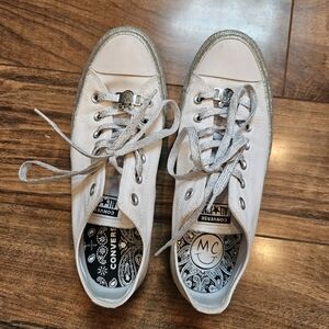 Miley Cyrus Converse